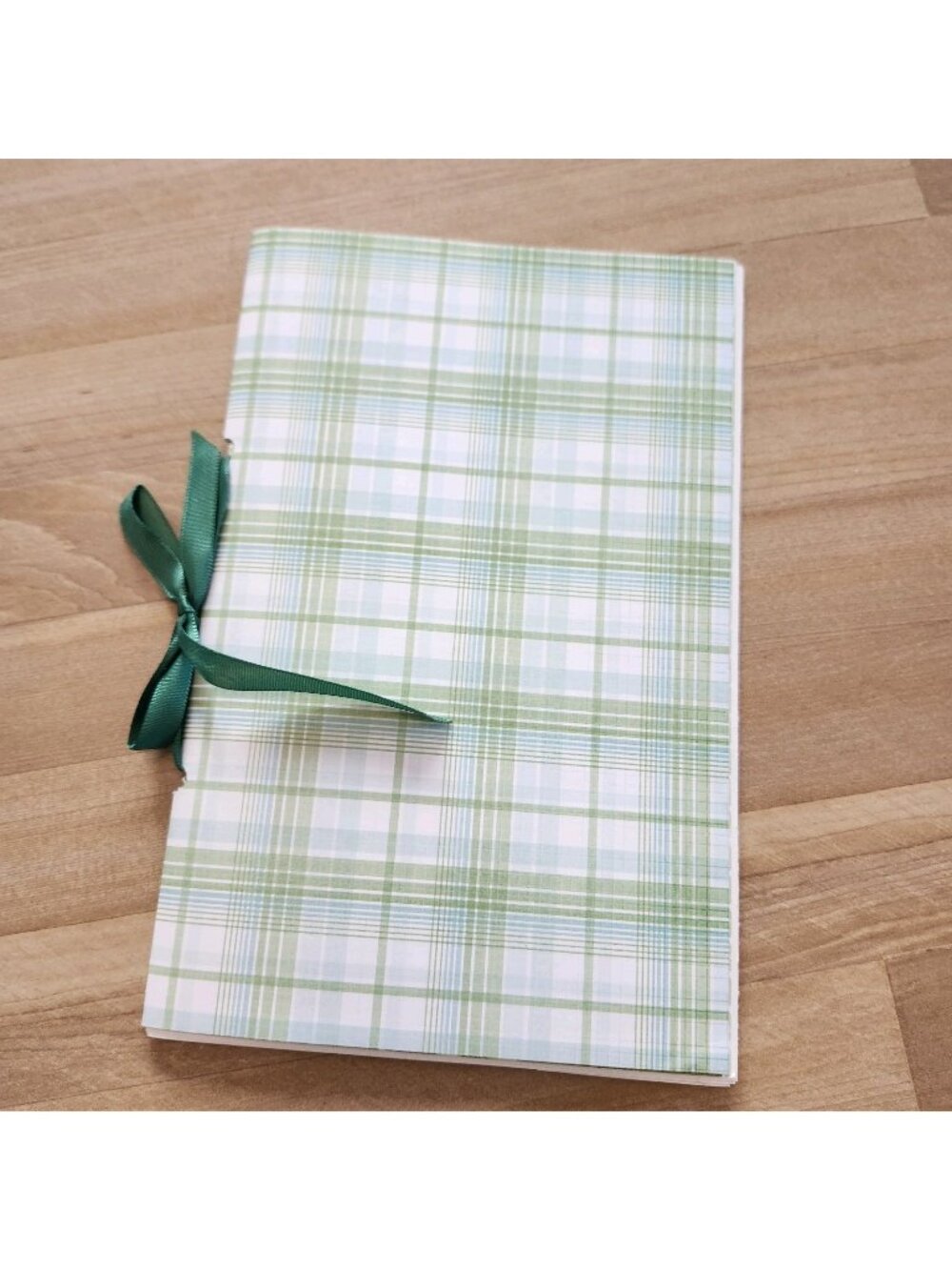 Green Garden Theme Junk Journal Booklet Blank Handmade 8.5 x 5.5" 28 pgs
